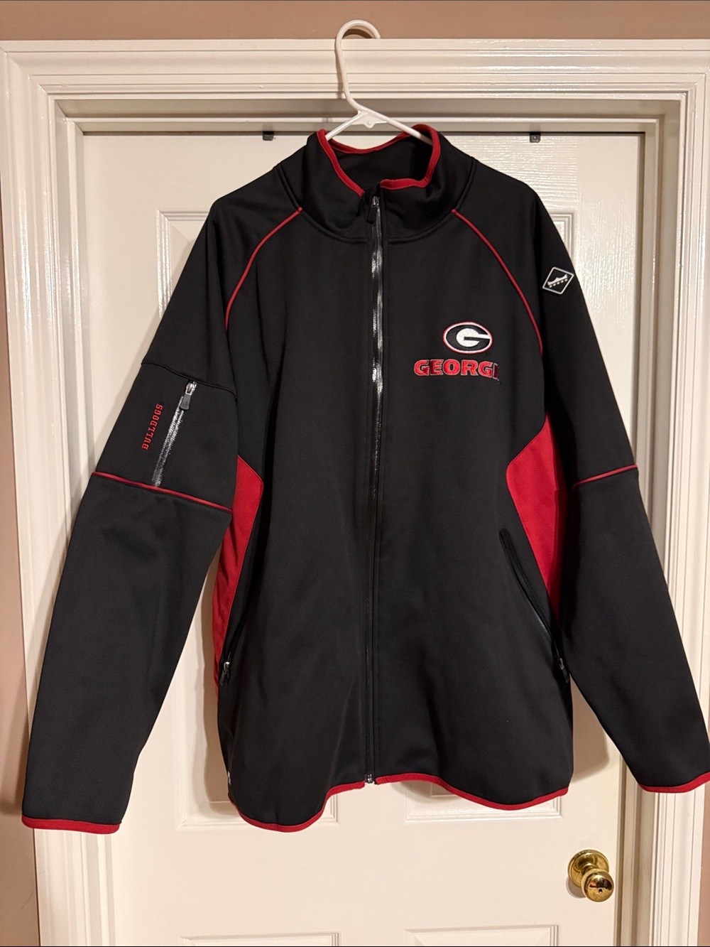 Franchise Club Georgia Bulldogs Men’s Performance Jacket Black with Red Accents